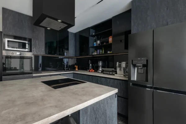 Угловая Кухня ТШ3178 Прето – Идеальное Решение для Лофт Интерьера